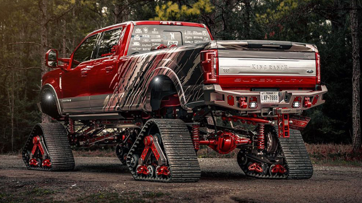 175 Series Tracks on a Ford Super Duty F-350 King Ranch